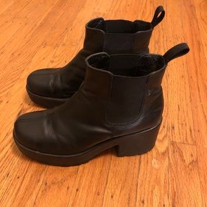 Vagabond Black Leather Boots
